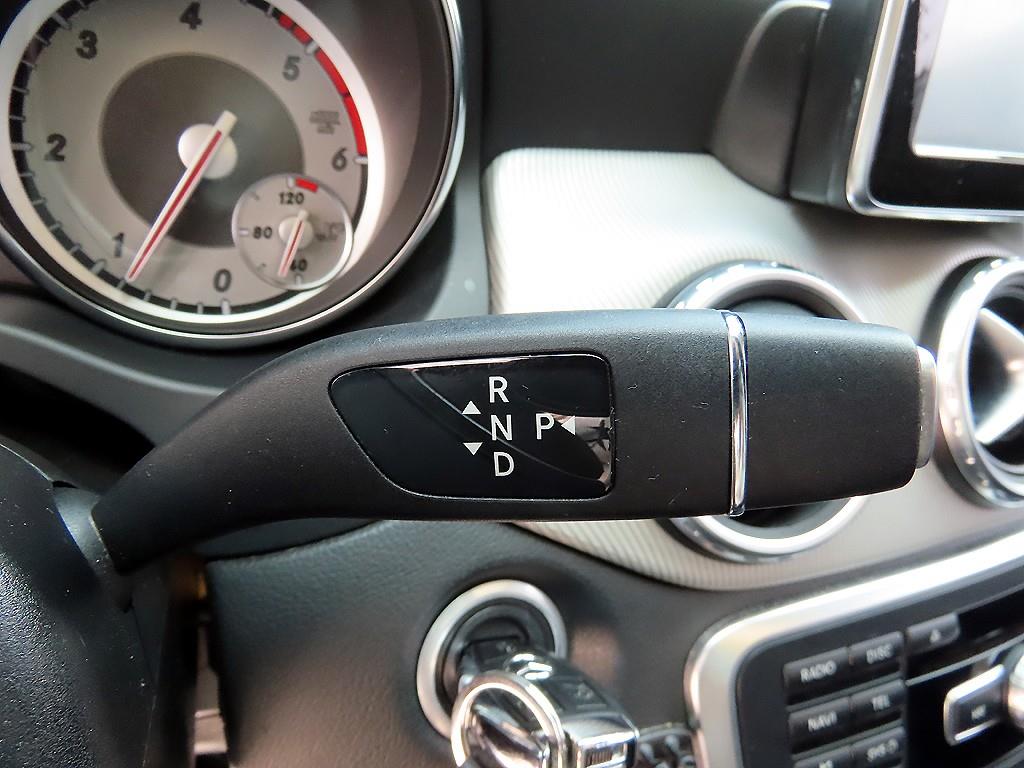 Mercedes Benz GLA Class - Vista 10