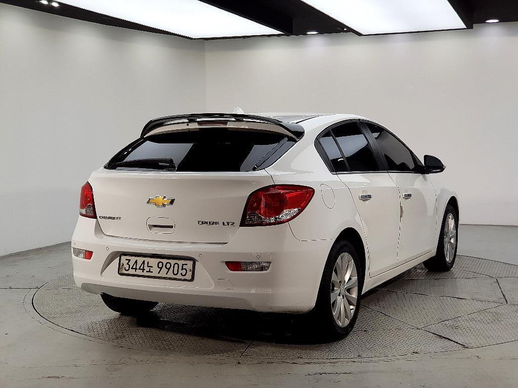 Chevrolet Cruise - Vista 4