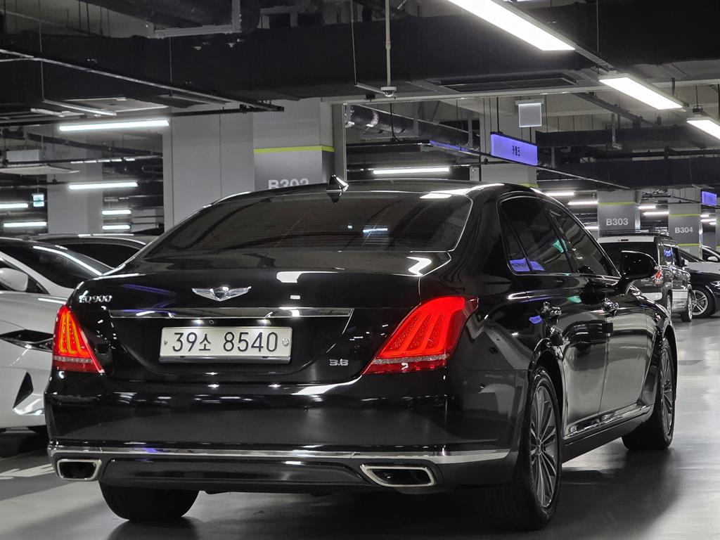 Genesis EQ900 - Vista 2