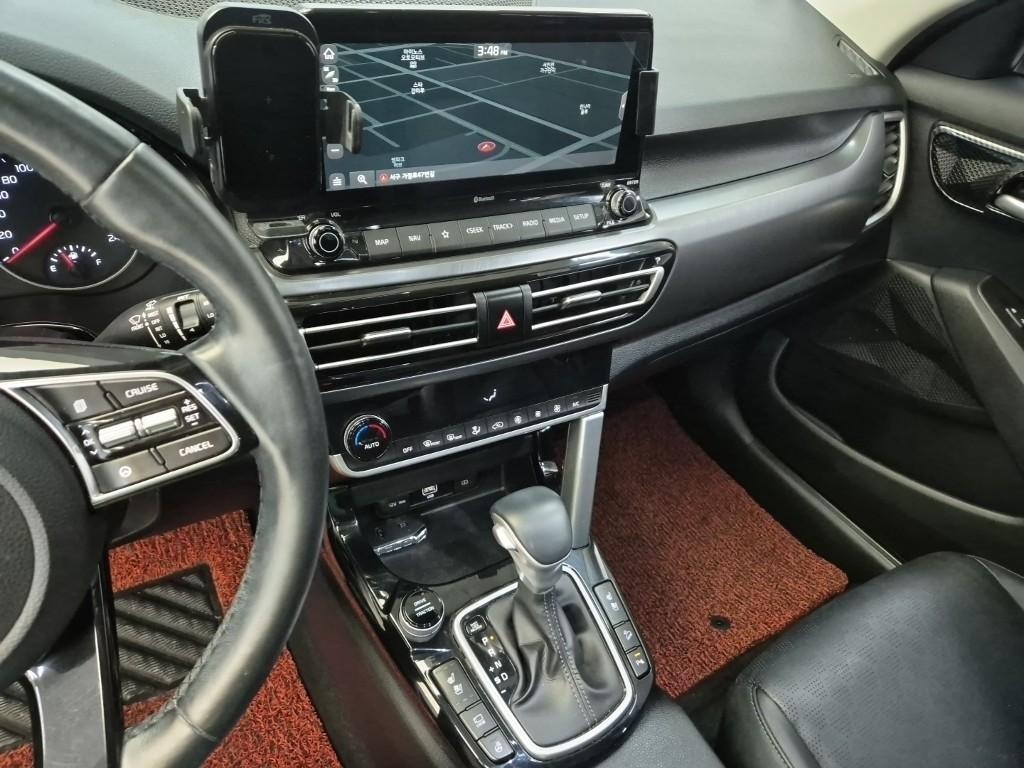 KIA Seltos - Vista 10