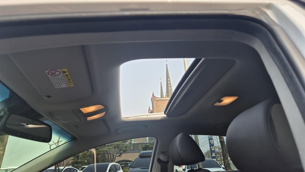 HYUNDAI Avante - Vista 5