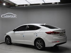 HYUNDAI Avante - Vista 6