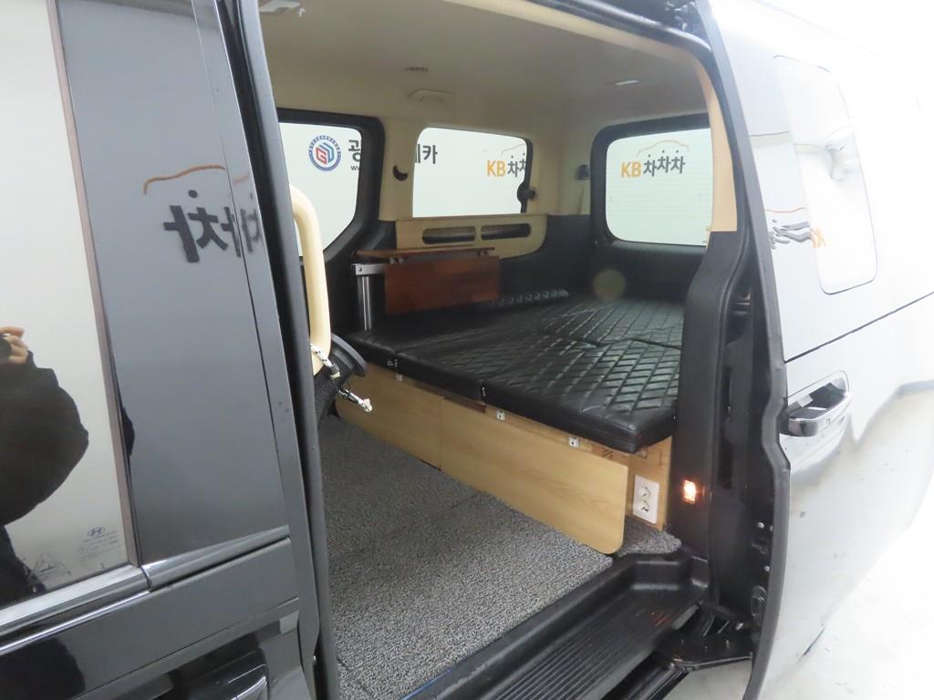 HYUNDAI Staria - Vista 6