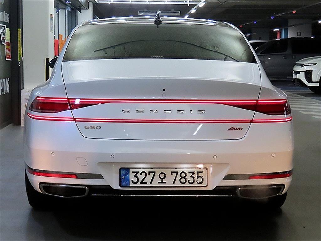 Genesis G90 - Vista 5