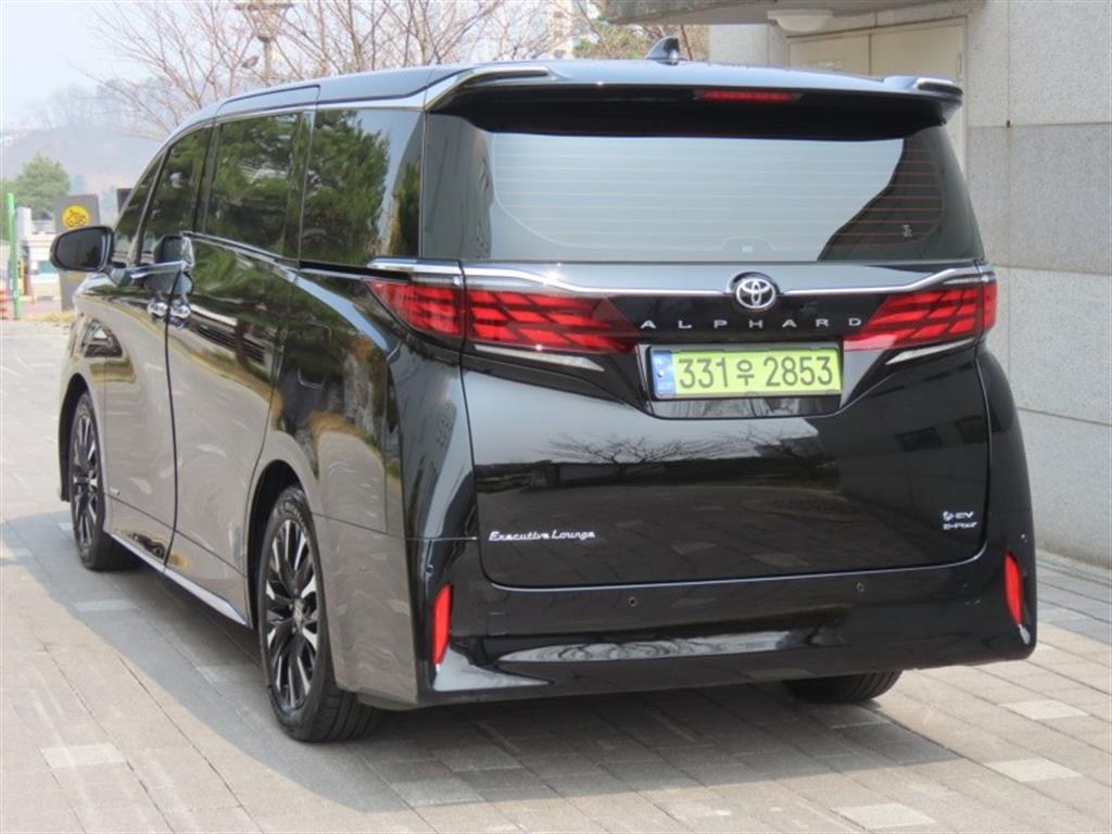 Toyota Alphard - Vista 7