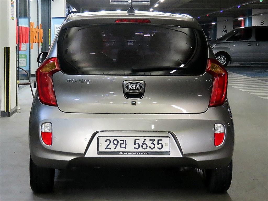 KIA Morning - Vista 5