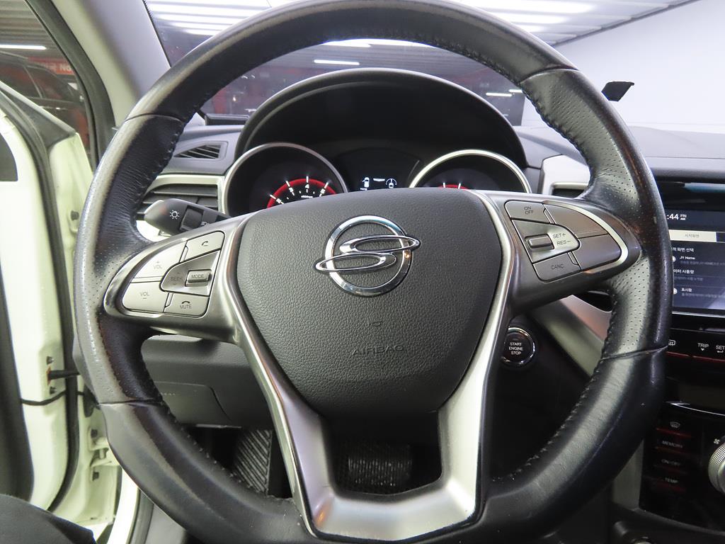 Ssangyong Tivoli - Vista 8