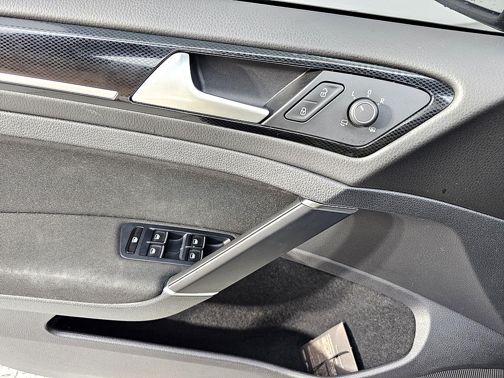 Volkswagen Golf 2015 Negro - Importación desde Corea - HF Imports Iquique - Foto 13