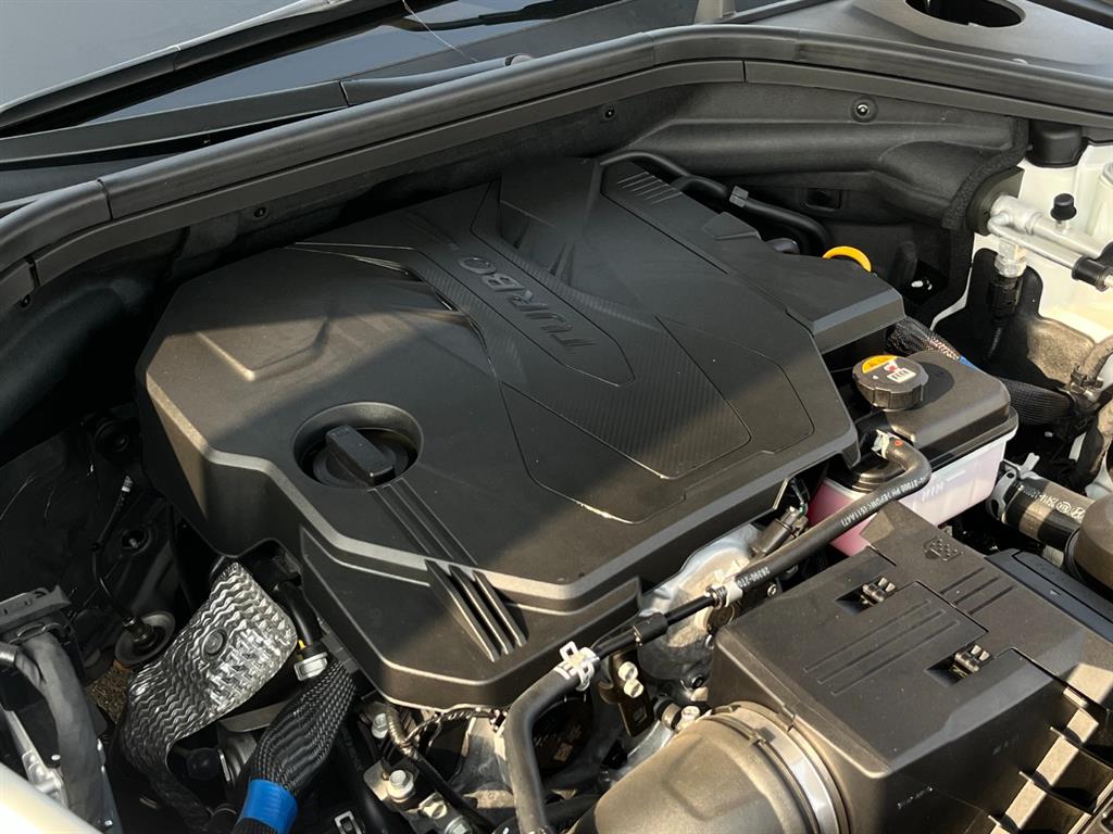 Genesis GV70 2023 Blanco - Importación desde Corea - HF Imports Iquique - Foto 19