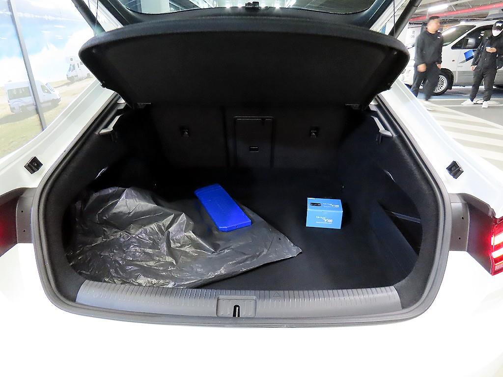 Volkswagen Arteon 2019 Blanco - Importación desde Corea - HF Imports Iquique - Foto 17