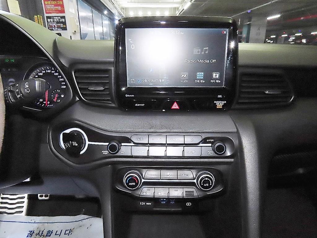 HYUNDAI Veloster - Vista 11