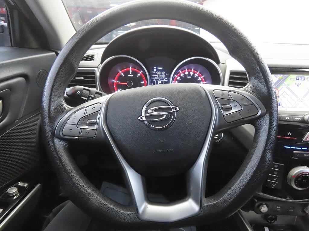 Ssangyong Tivoli - Vista 8