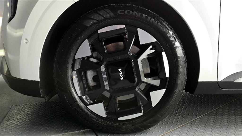 KIA Carnival - Vista 5