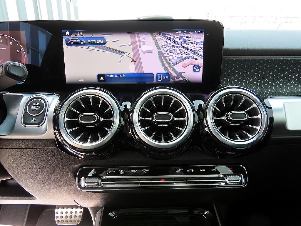 Mercedes Benz GLB Class - Vista 12