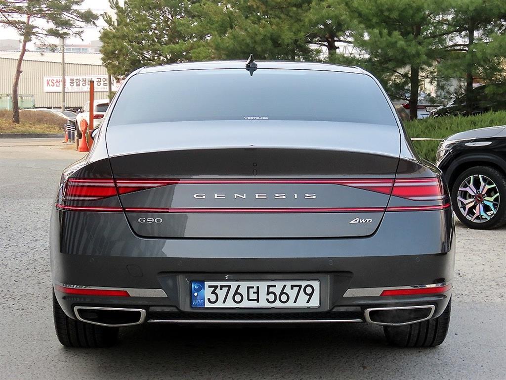 Genesis G90 - Vista 4