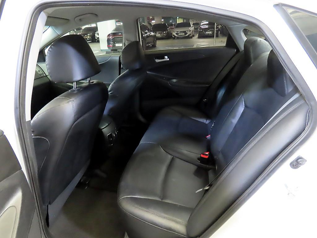 HYUNDAI Sonata - Vista 7