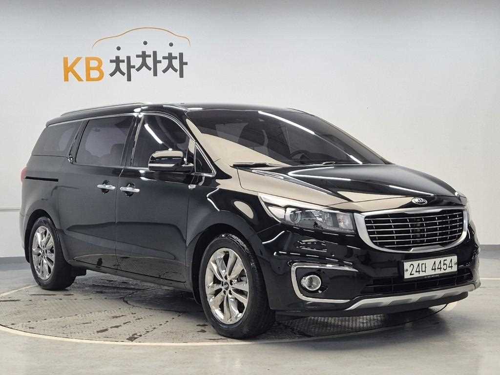 KIA Carnival - Vista 4