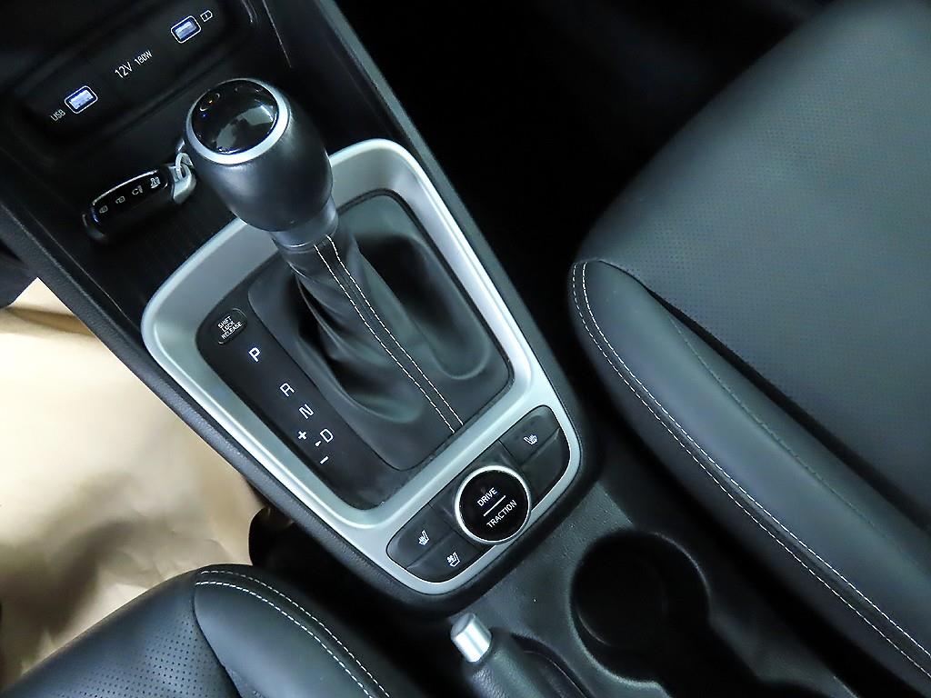 HYUNDAI Venue - Vista 10