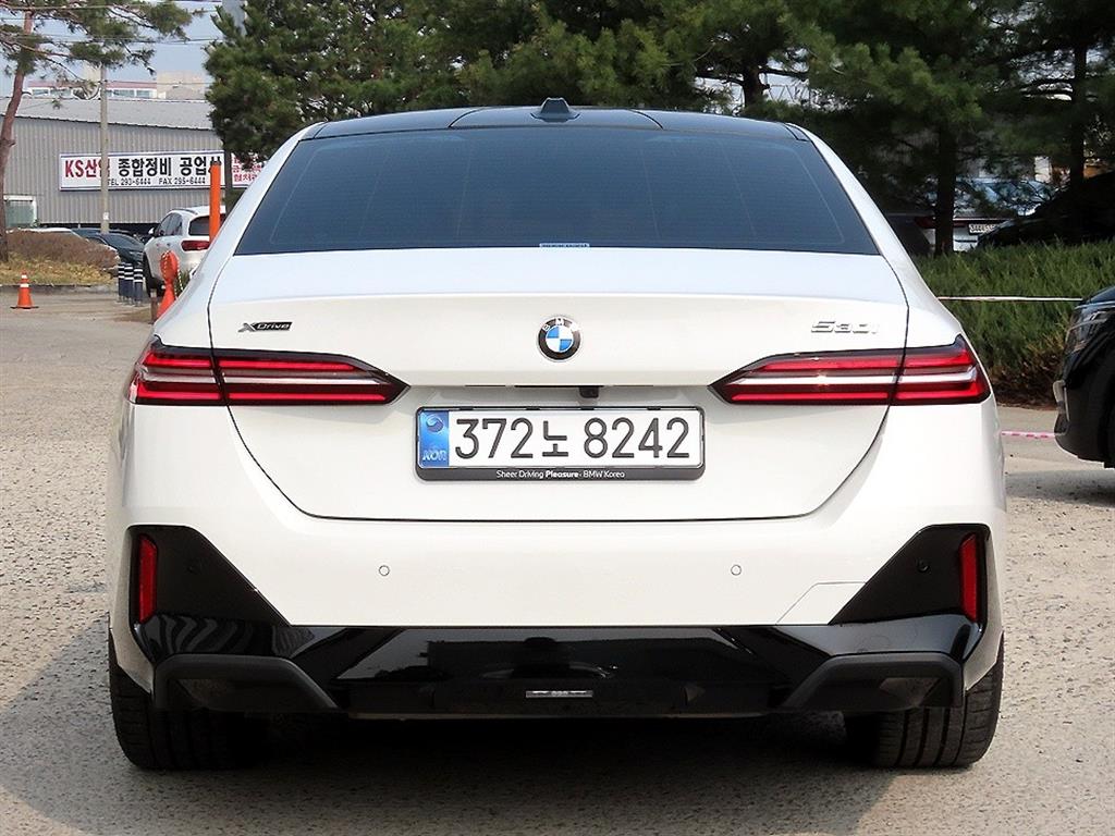 BMW 5 Series - Vista 4