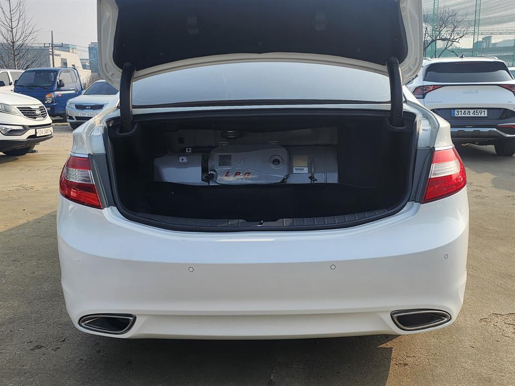 HYUNDAI Grandeur 2012 Blanco - Importación desde Corea - HF Imports Iquique - Foto 18