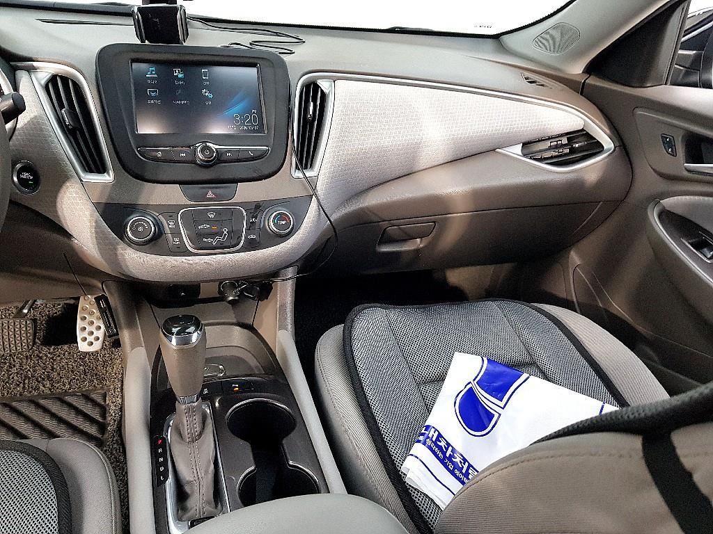 Chevrolet Malibu - Vista 10