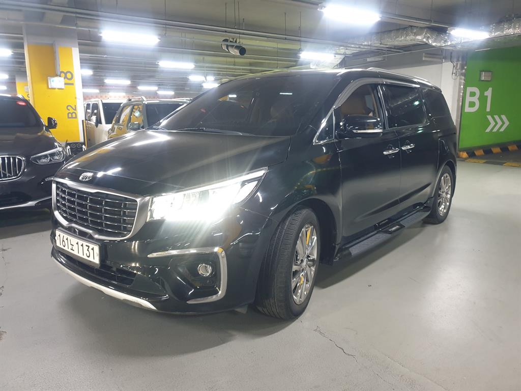 KIA Carnival 2018 Negro - Importación desde Corea - HF Imports Iquique - Foto 1