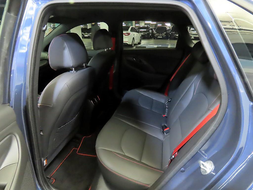 HYUNDAI i30 - Vista 7