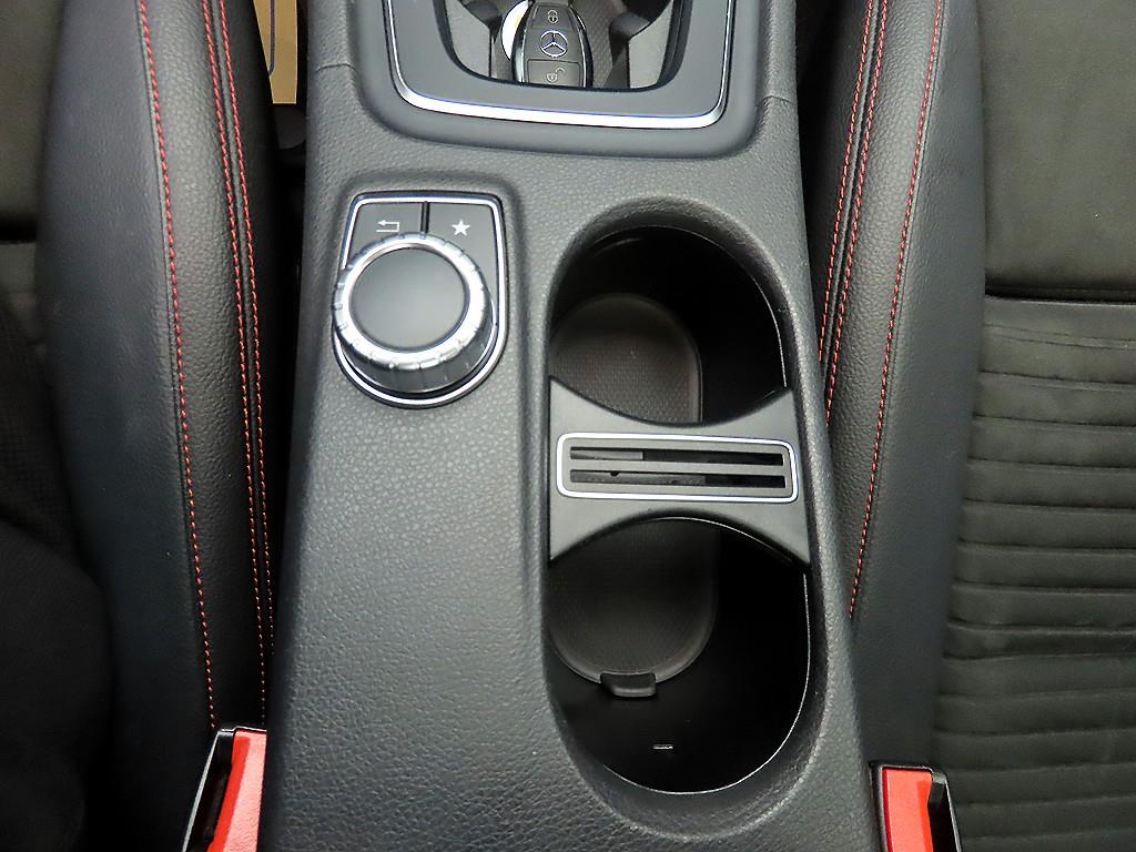 Mercedes Benz A Class - Vista 12