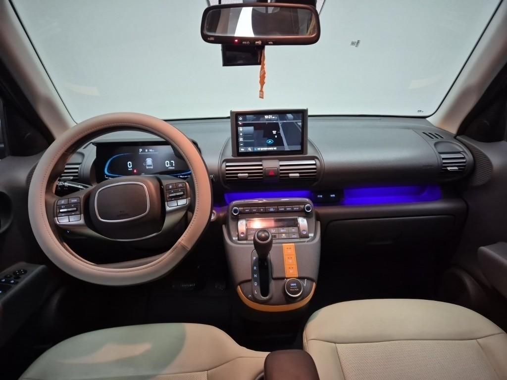 HYUNDAI Casper - Vista 5