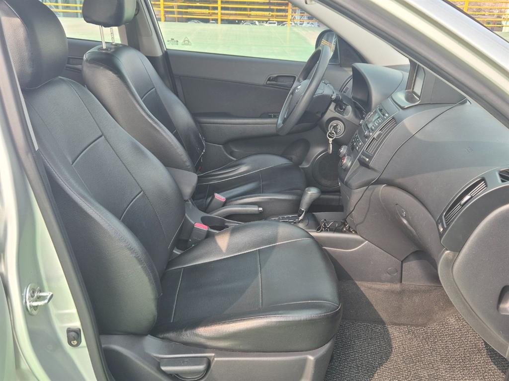 HYUNDAI i30 - Vista 9