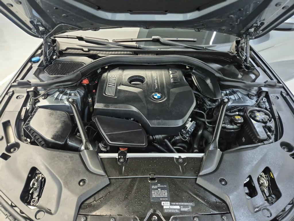 BMW 5 Series - Vista 5