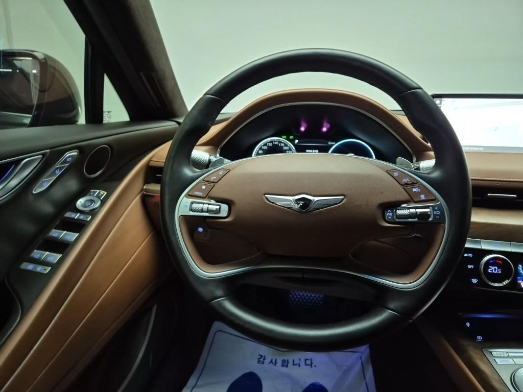 Genesis G80 - Vista 9