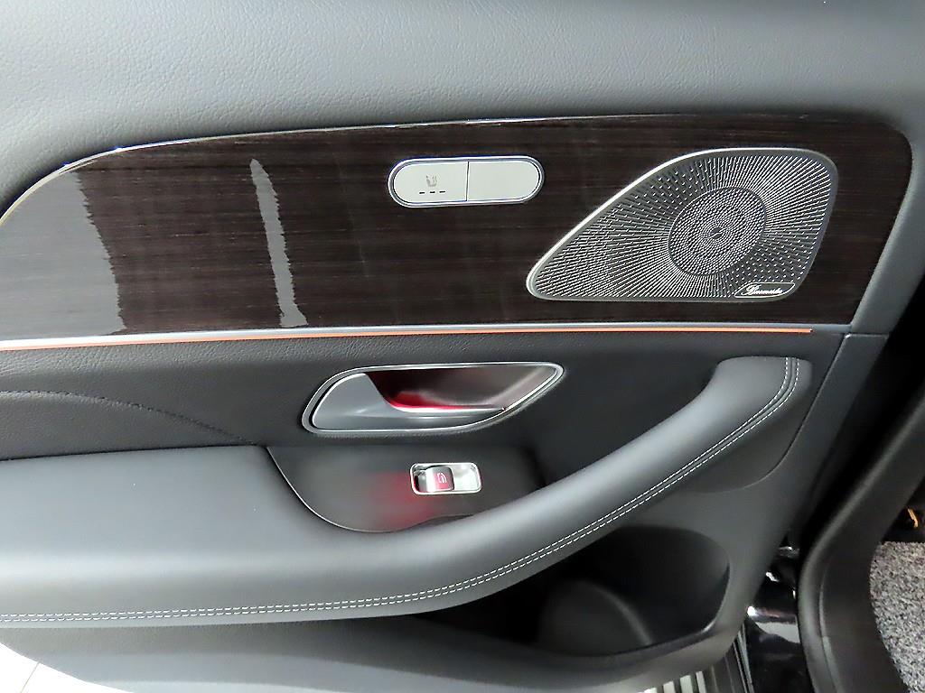 Mercedes Benz GLE Class - Vista 12