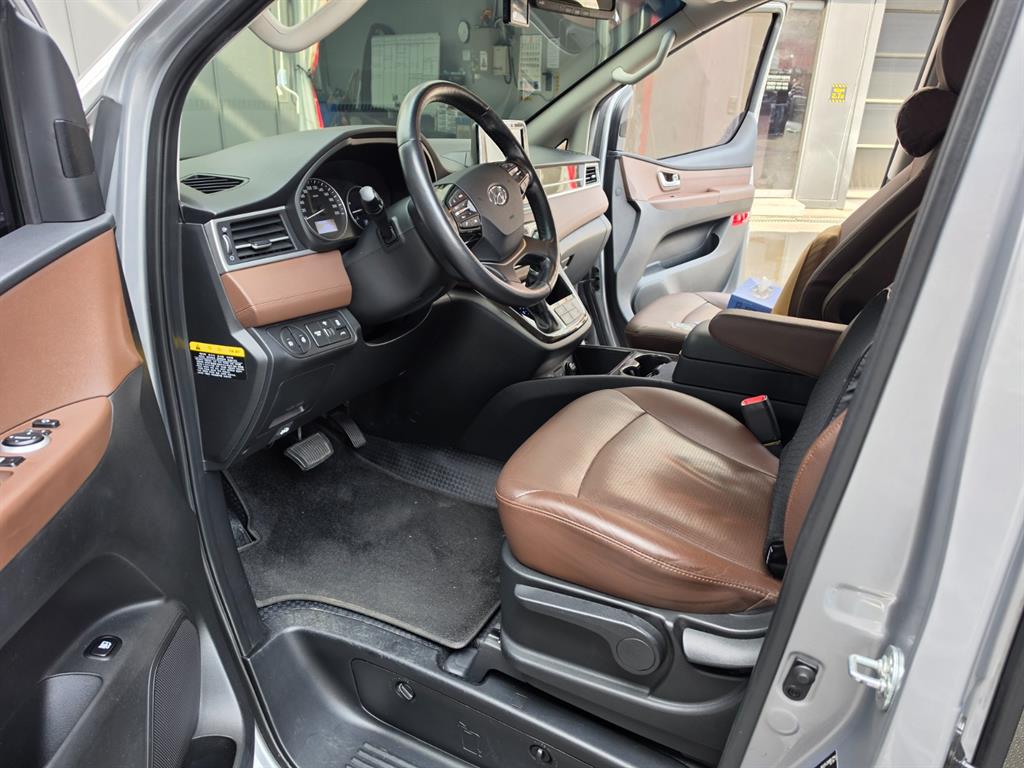 HYUNDAI Starex 2019 Plateado - Importación desde Corea - HF Imports Iquique - Foto 14