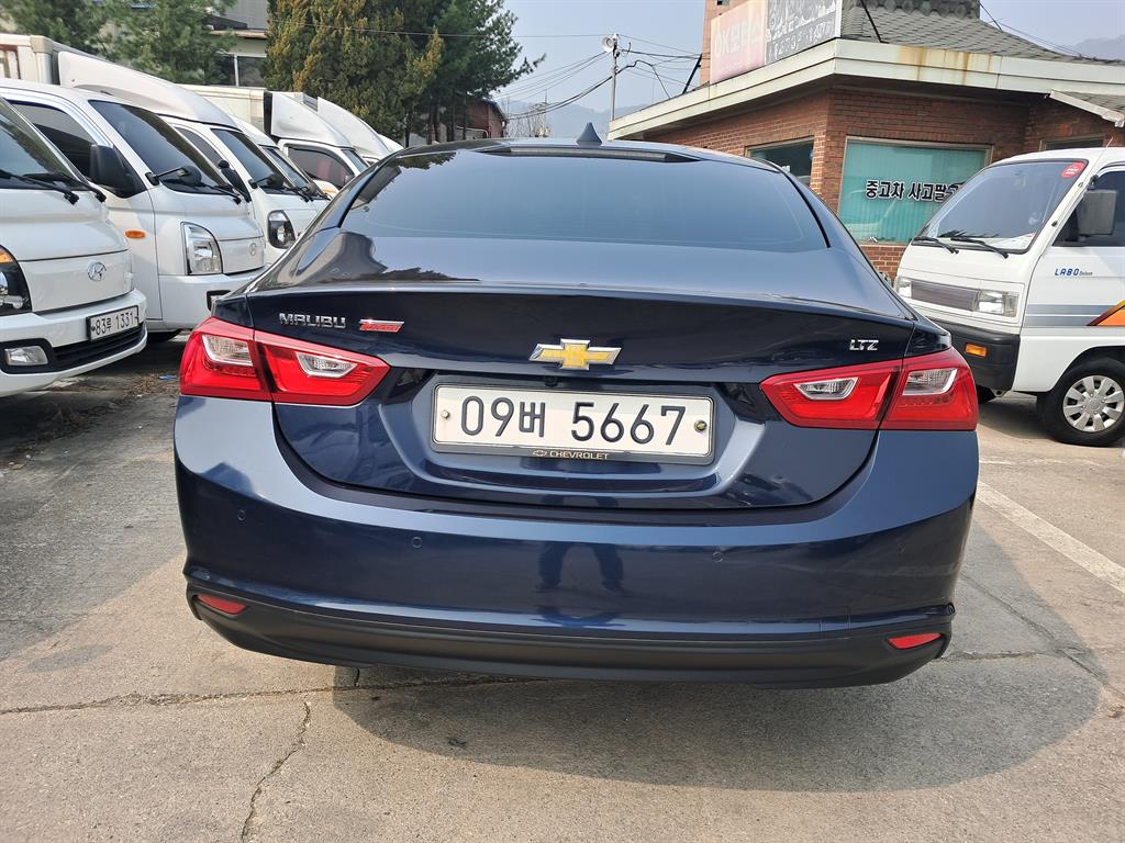 Chevrolet Malibu - Vista 4