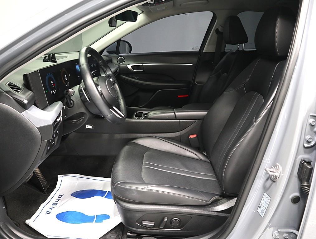 HYUNDAI Sonata - Vista 9