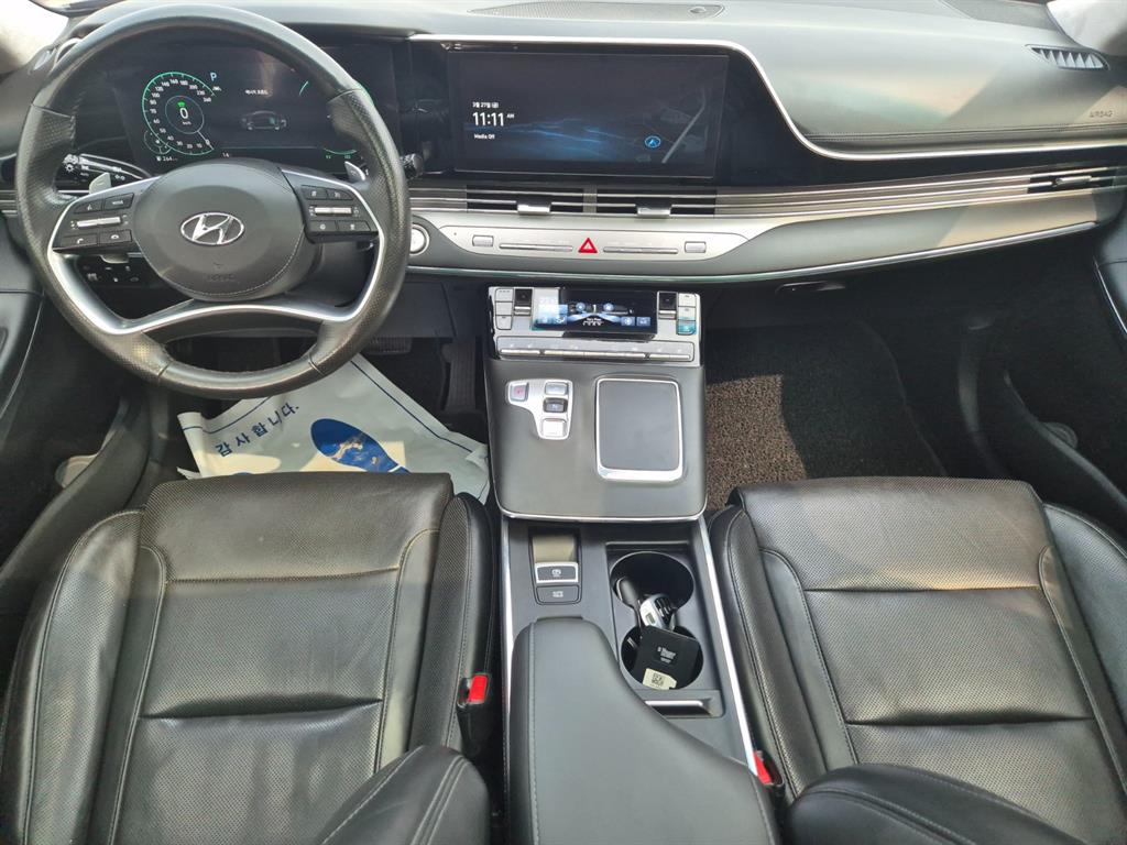 HYUNDAI Grandeur - Vista 11