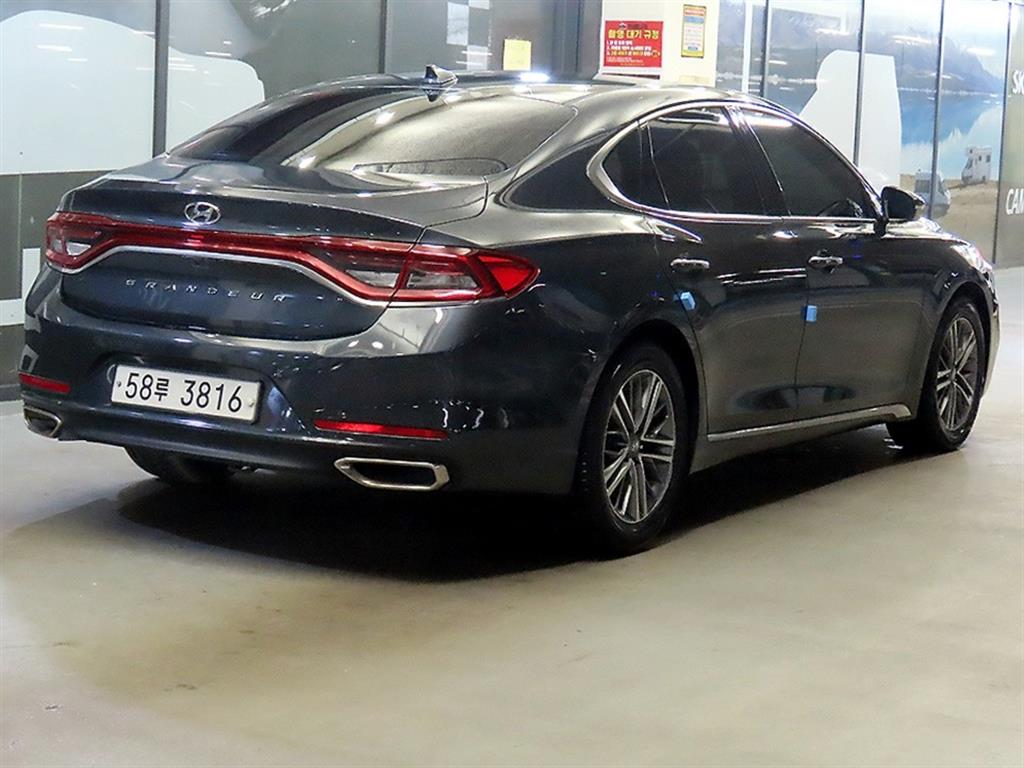 HYUNDAI Grandeur - Vista 4