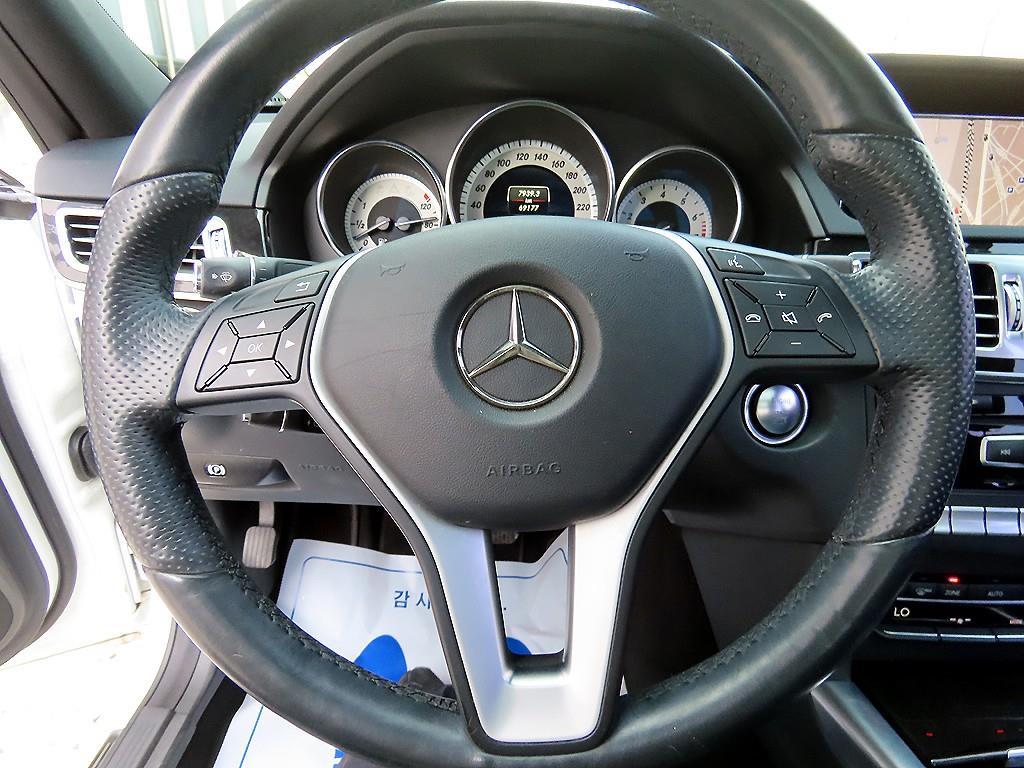 Mercedes Benz E class - Vista 8