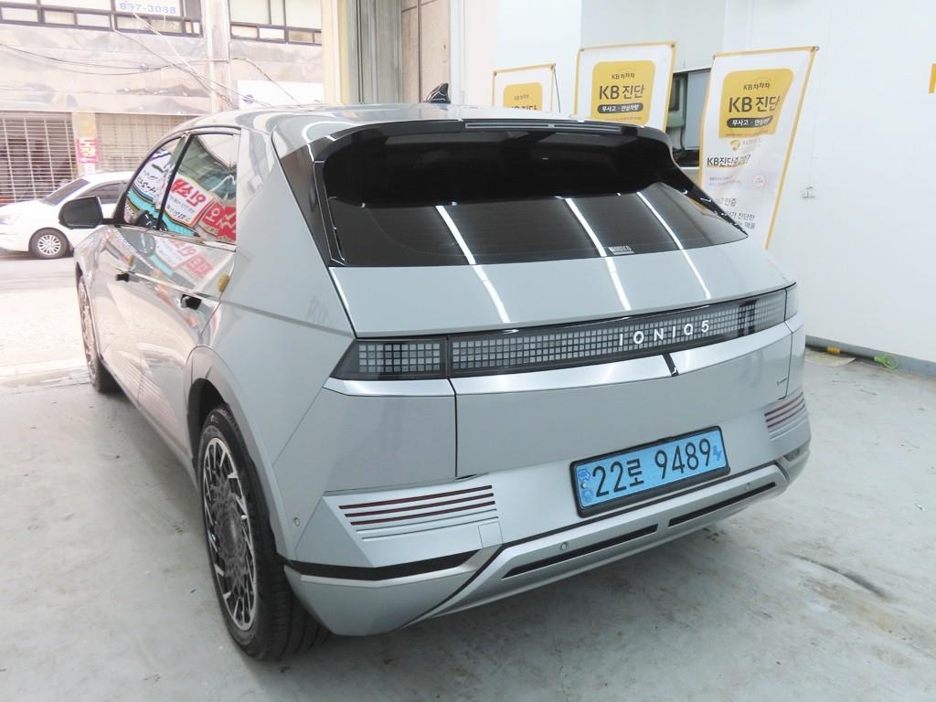 HYUNDAI Ioniq 5 - Vista 4