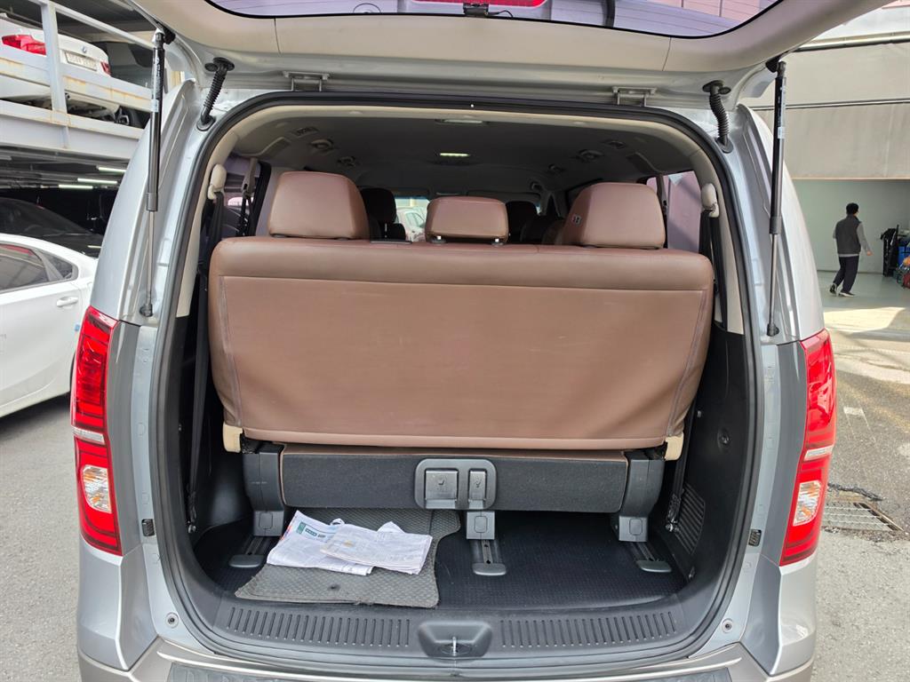HYUNDAI Starex 2019 Plateado - Importación desde Corea - HF Imports Iquique - Foto 18