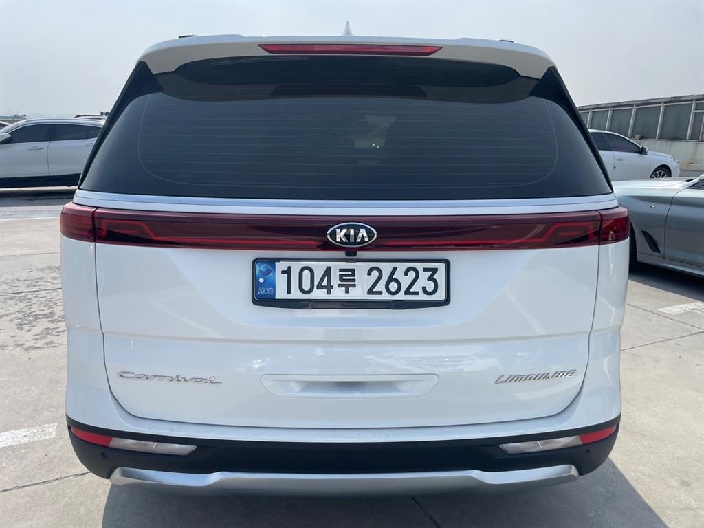 KIA Carnival - Vista 4