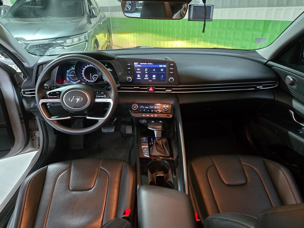 HYUNDAI Avante - Vista 8