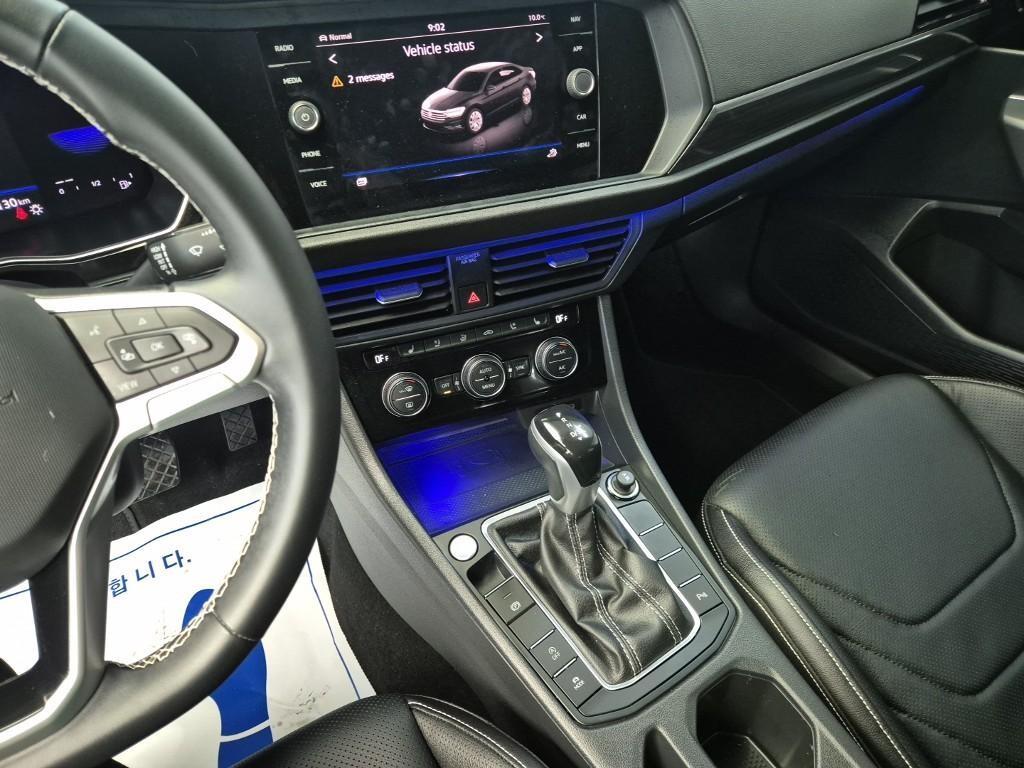 Volkswagen Jetta - Vista 10