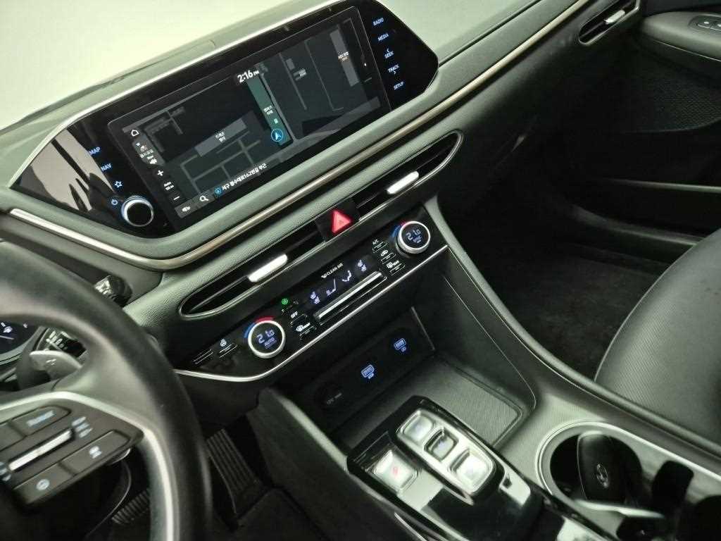 HYUNDAI Sonata - Vista 10