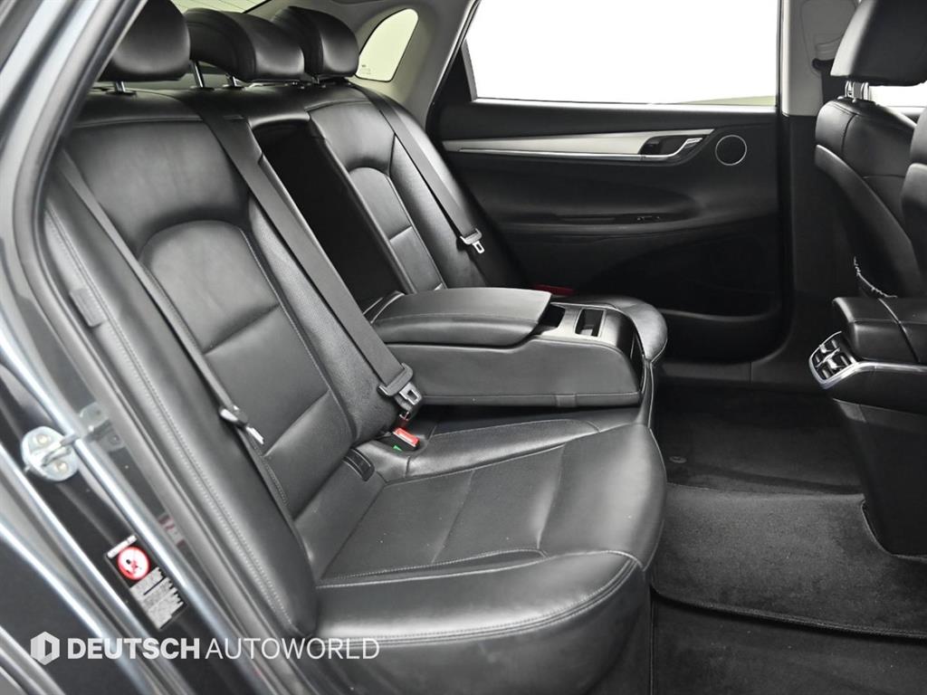 HYUNDAI Grandeur - Vista 12