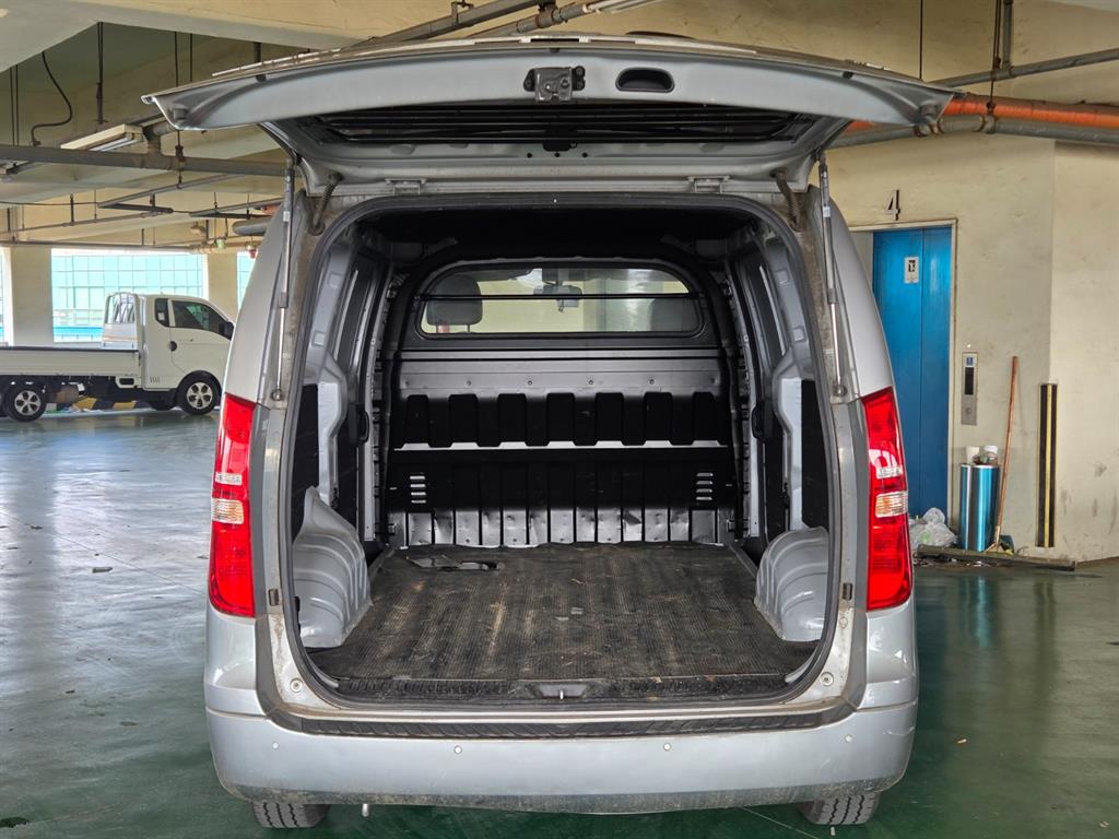 HYUNDAI Starex 2017 Plateado - Importación desde Corea - HF Imports Iquique - Foto 19