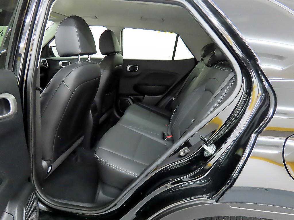 HYUNDAI Venue - Vista 6