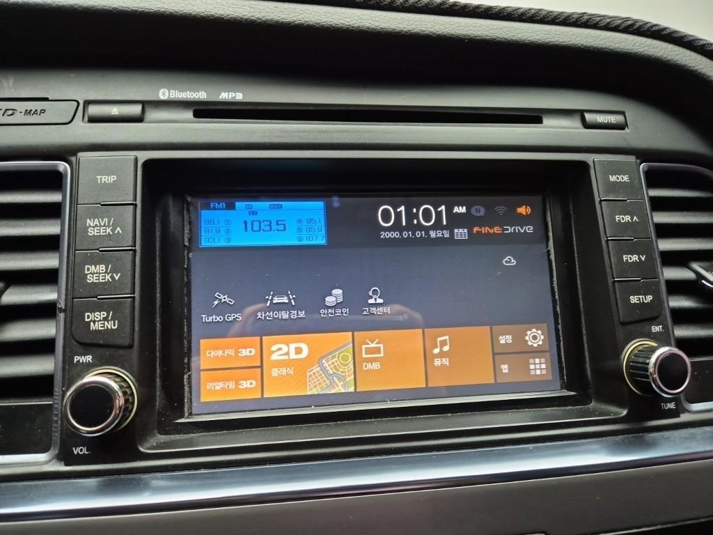 HYUNDAI Sonata - Vista 9