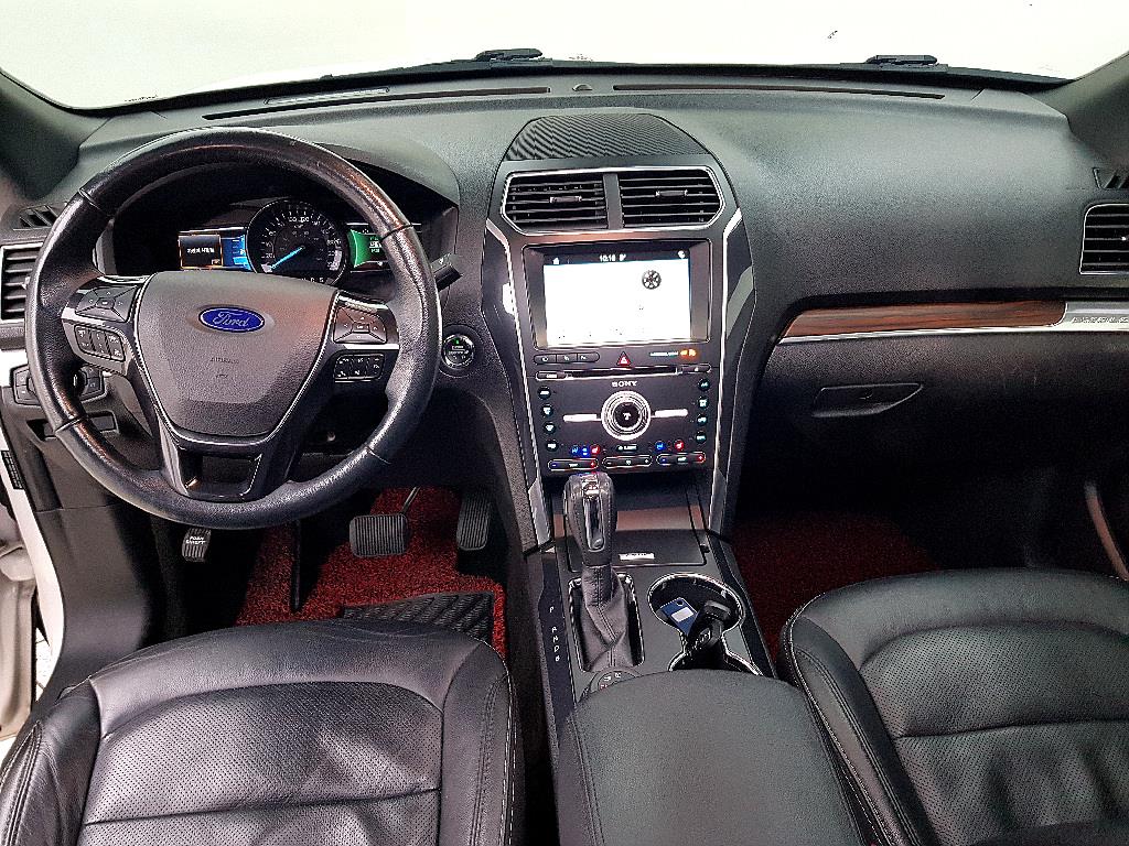 Ford Explorer - Vista 5